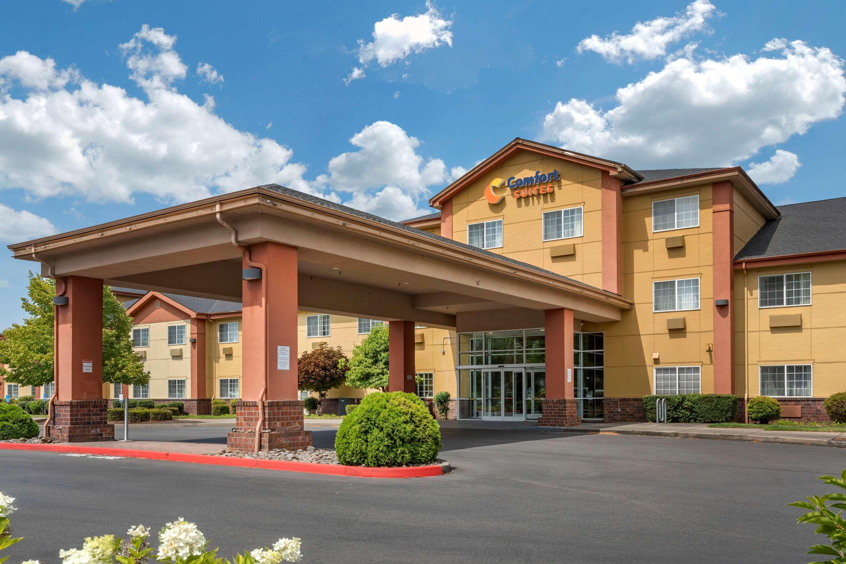 Comfort Suites Salem Exterior foto